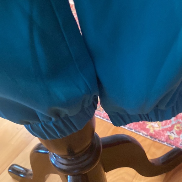 Guess plunging tank romper - Picture 5 of 8